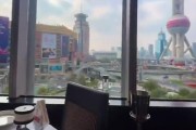 洛夫顿上海生活日常！与队友干饭 浦东三件套下跳热舞