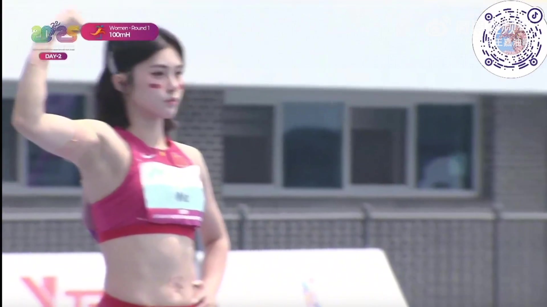 亚锦赛女子100米栏预赛，吴艳妮跑出13秒07小组第二晋级
